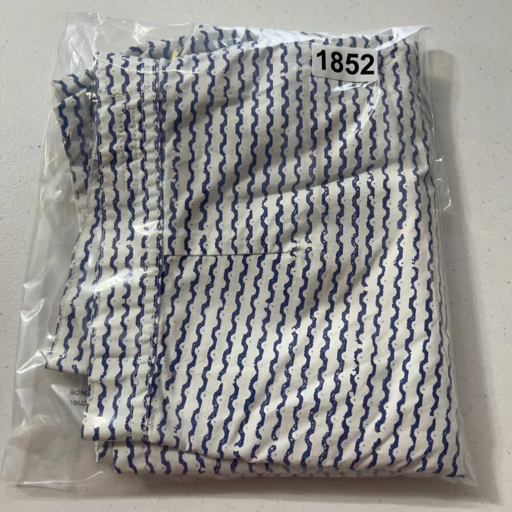J.Crew Men’s “The Original Shortboard” Swim Trunks Size 29 Blue Wave Print